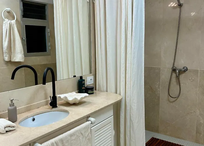 Niko * Σάντα Κρουζ Τενερίφης